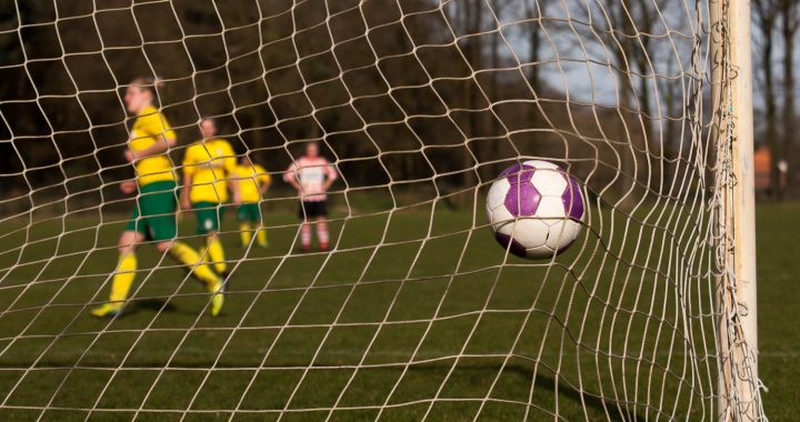 Dames beloften winnen eenvoudig