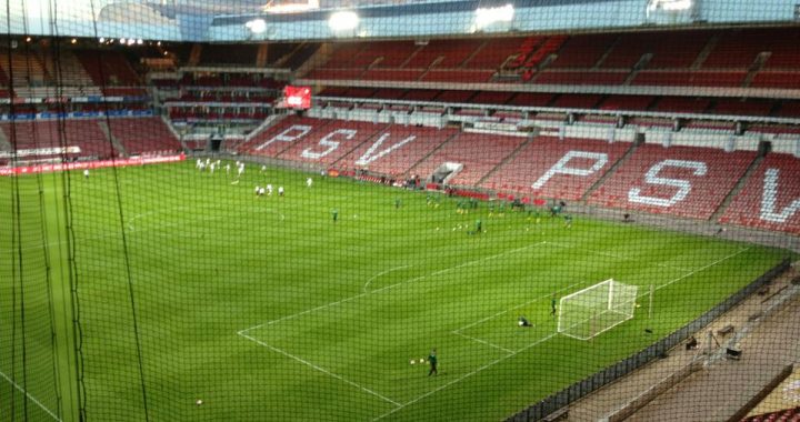 Jong PSV schande voor betaald voetbal