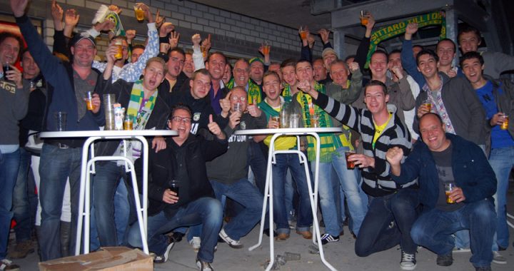 Sensationele overwinning: publiek op de banken