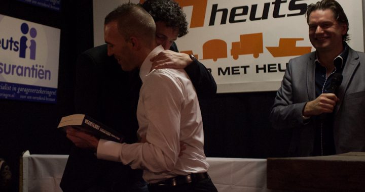 Extra verkoop/signeer sessie Fernando!