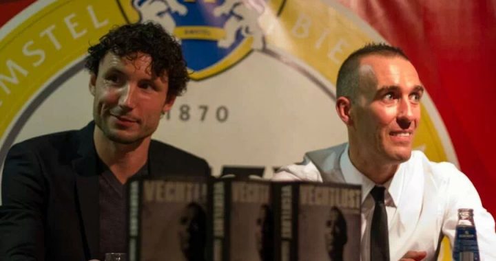 Mark van Bommel na boek presentatie.